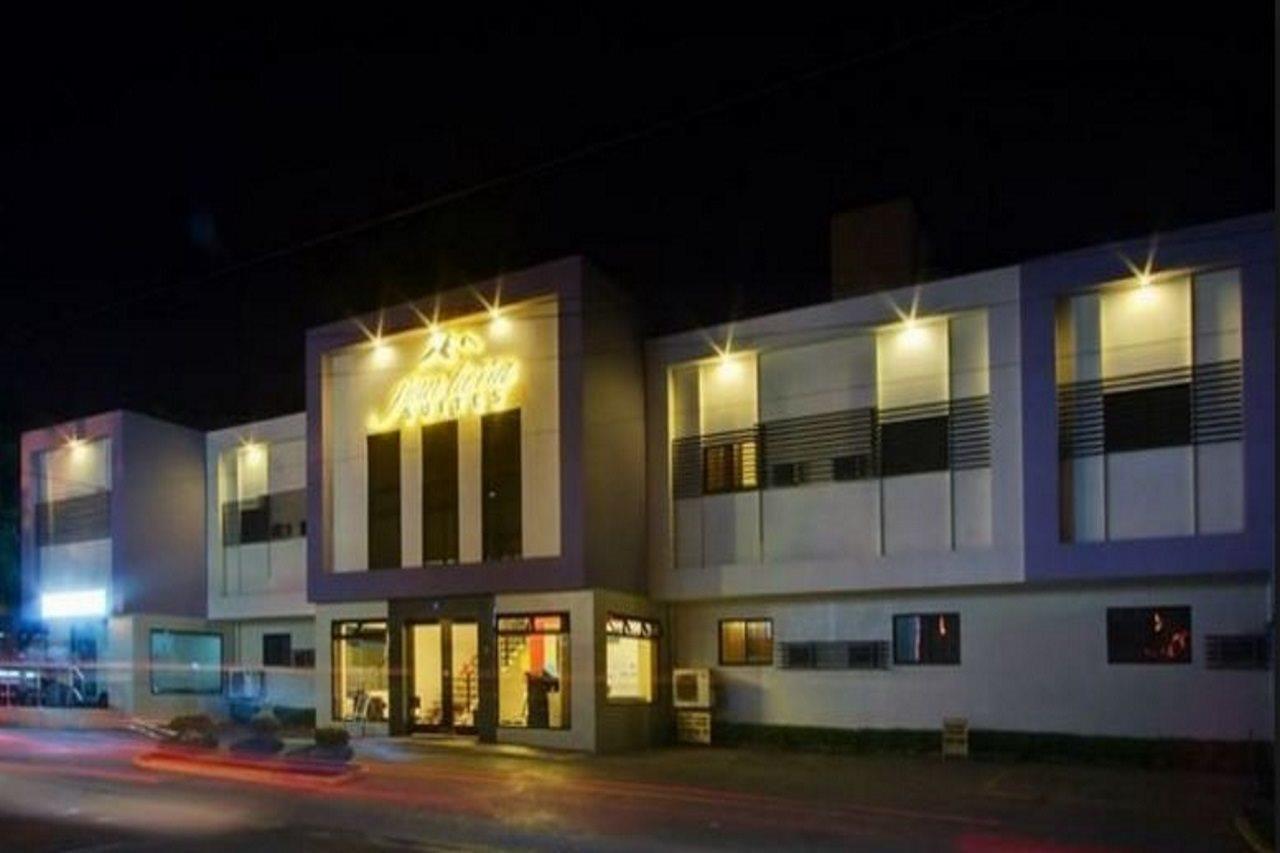 Paragon Suites Cebu Exterior foto