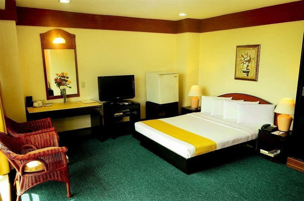 Paragon Suites Cebu Exterior foto