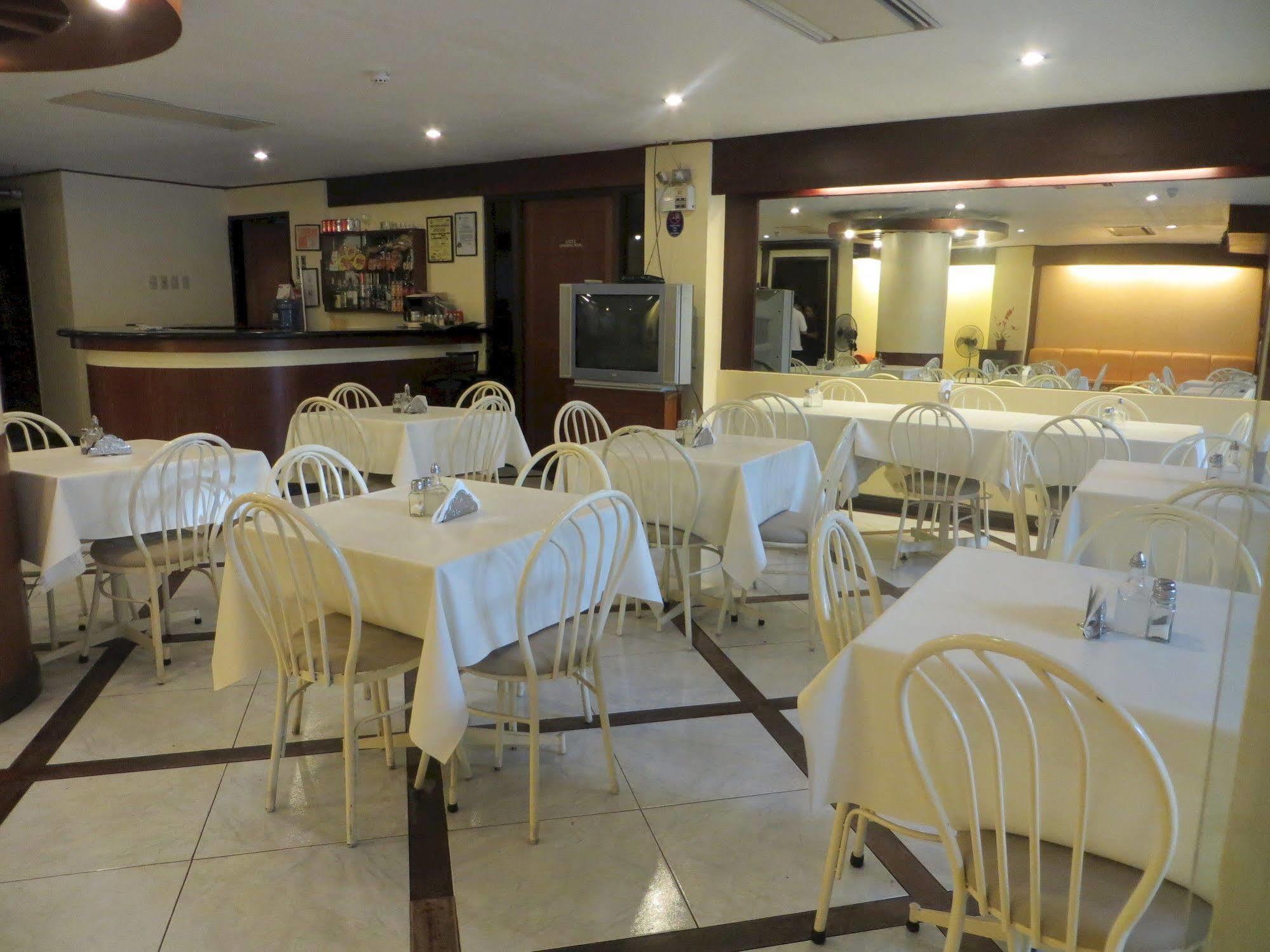 Paragon Suites Cebu Exterior foto